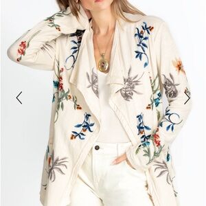 Johnny Was LEANDRIA SWEATER
with Floral Embroidery